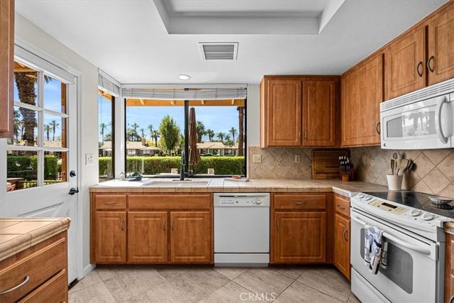 255 Calle Del Verano, Palm Desert, CA 92260
