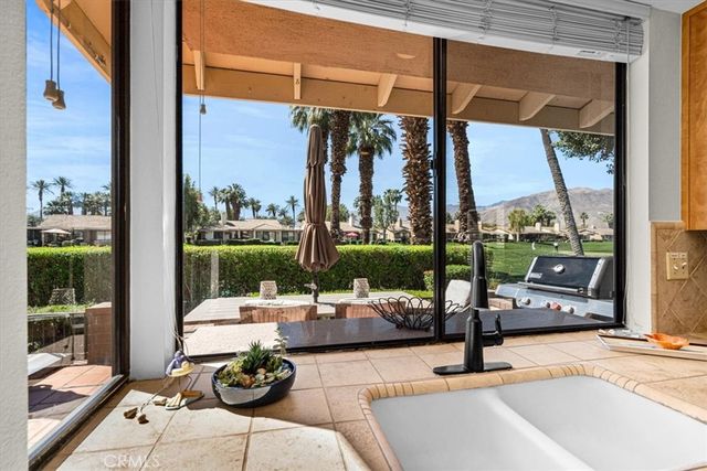 255 Calle Del Verano, Palm Desert, CA 92260