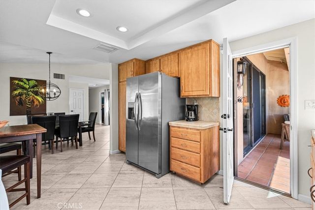 255 Calle Del Verano, Palm Desert, CA 92260