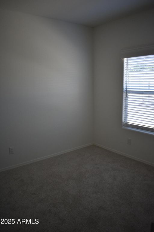 Image 16 of property listing at 620 W LIMBERLOST Drive E3, Tucson, AZ 85705