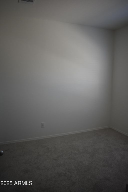 Image 17 of property listing at 620 W LIMBERLOST Drive E3, Tucson, AZ 85705