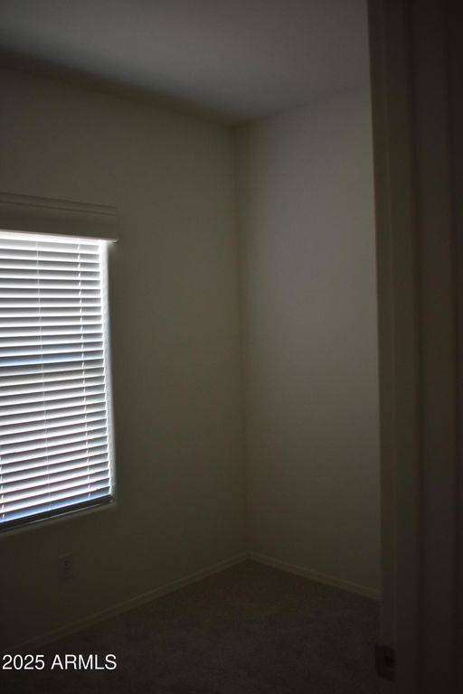 Image 8 of property listing at 620 W LIMBERLOST Drive E3, Tucson, AZ 85705