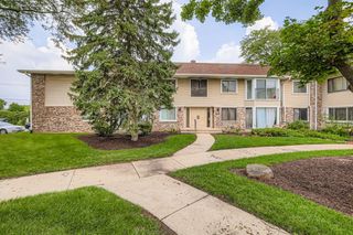 2699 Hobson Road 6, Woodridge, IL 60517
