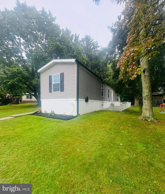31 MAPLE AVE, Mullica Hill, NJ 08062