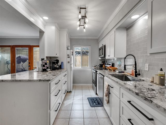 6455 Burgoyne Road 28, Houston, TX 77057