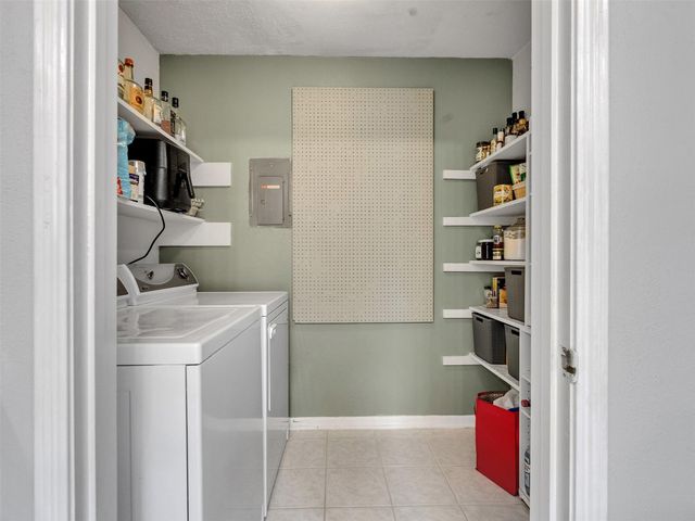 6455 Burgoyne Road 28, Houston, TX 77057