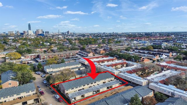 6455 Burgoyne Road 28, Houston, TX 77057