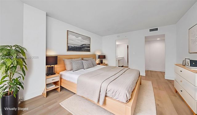 555 NE 34th St 2405, Miami, FL 33137