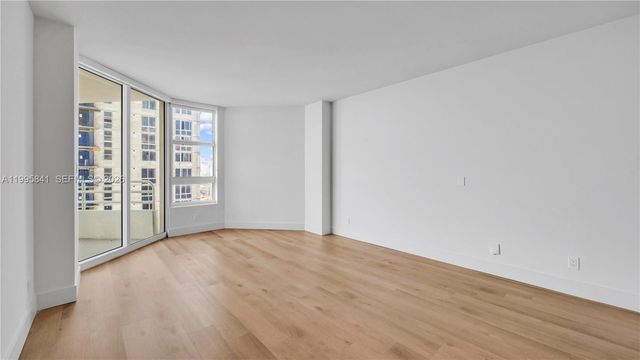 555 NE 34th St 2405, Miami, FL 33137