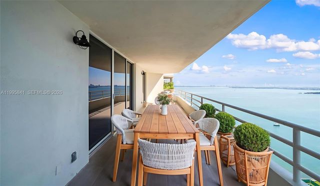 555 NE 34th St 2405, Miami, FL 33137