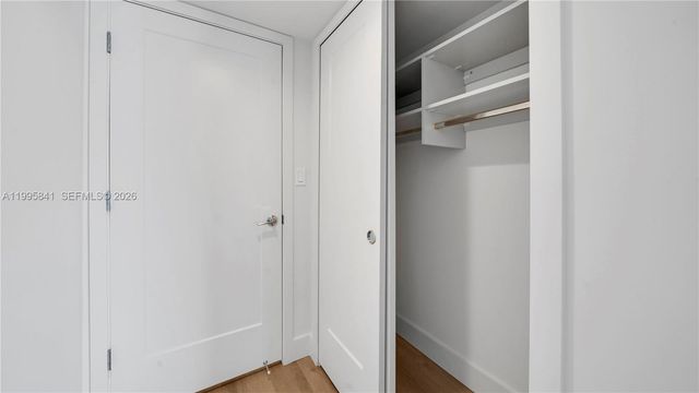 555 NE 34th St 2405, Miami, FL 33137