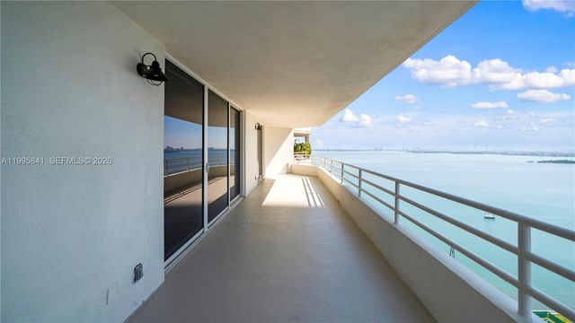 555 NE 34th St 2405, Miami, FL 33137