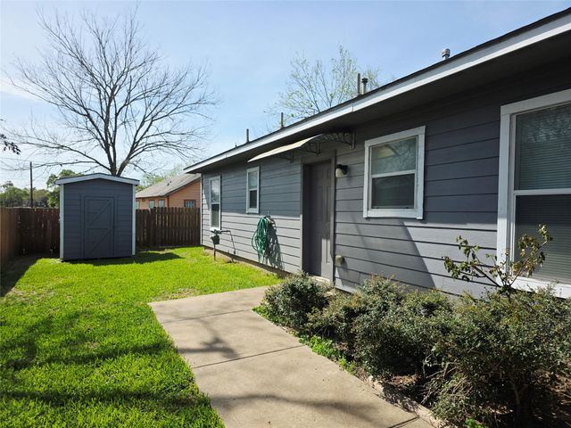 903 Fields Street, Richmond, TX 77469