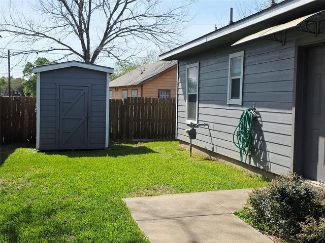 903 Fields Street, Richmond, TX 77469