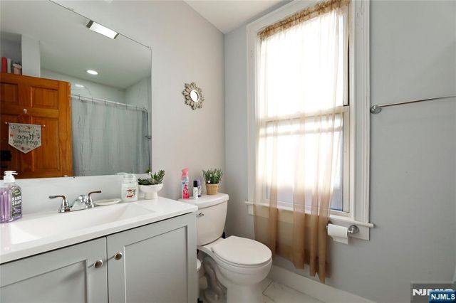 592 Broad Street, Carlstadt, NJ 07072