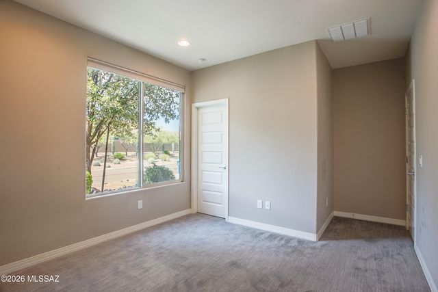 11100 N Delphinus Street, Oro Valley, AZ 85742