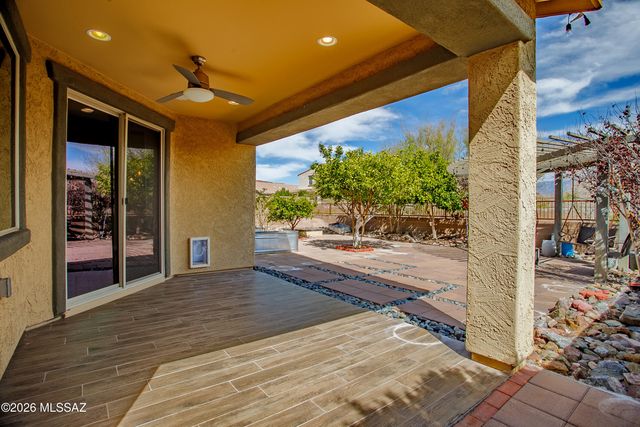 11100 N Delphinus Street, Oro Valley, AZ 85742