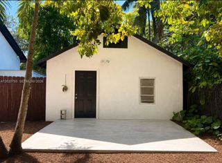 45 NE 60th St 45, Miami, FL 33137