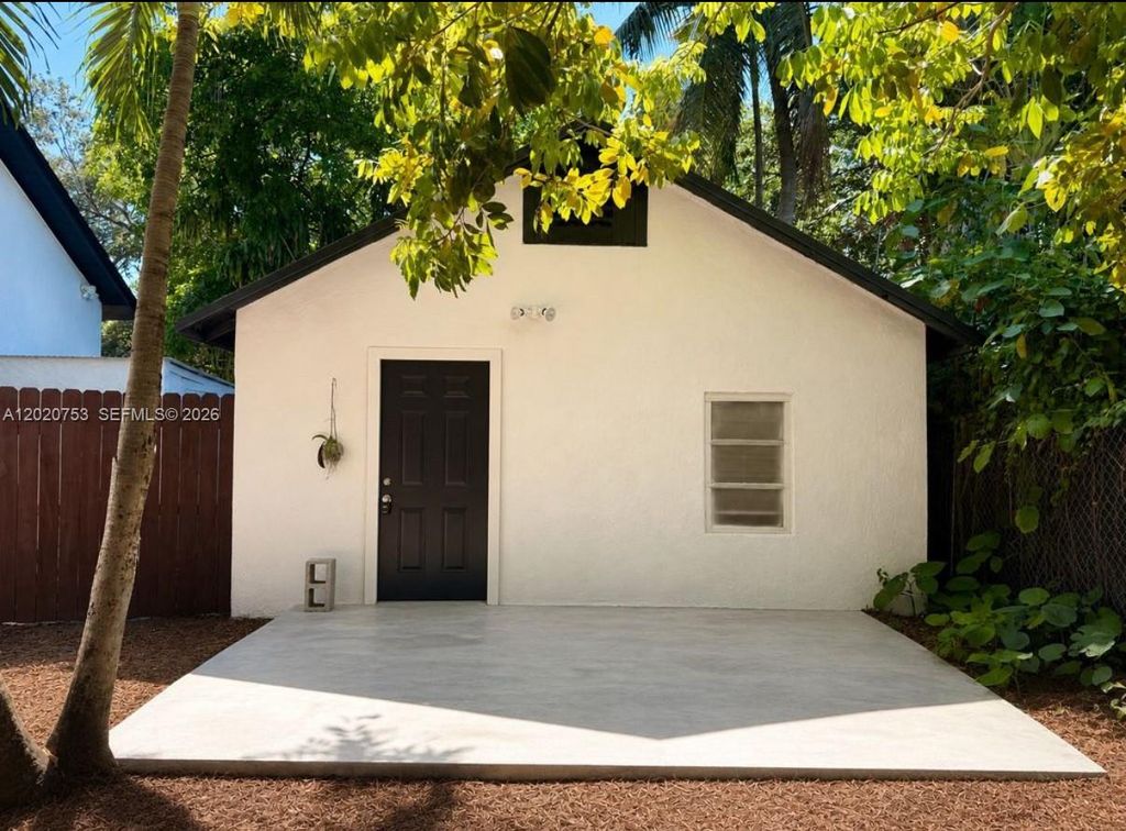 45 NE 60th St 45, Miami, FL 33137