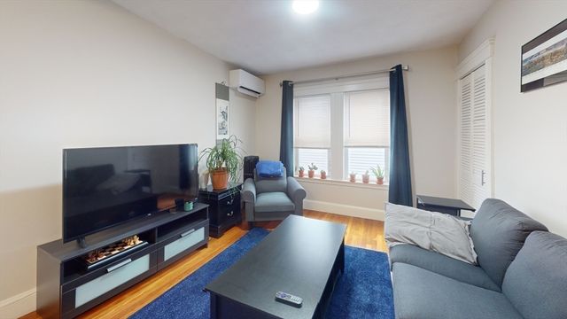 37 Willis Ave 1, Medford, MA 02155