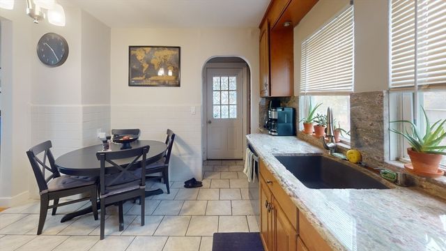 37 Willis Ave 1, Medford, MA 02155