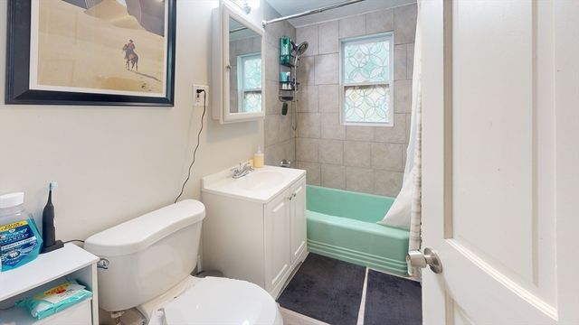 37 Willis Ave 1, Medford, MA 02155