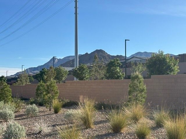 6150 Foxes Dale Street, Las Vegas, NV 89166