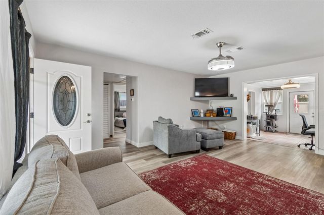 1409 NELSON AVENUE, Clearwater, FL 33755