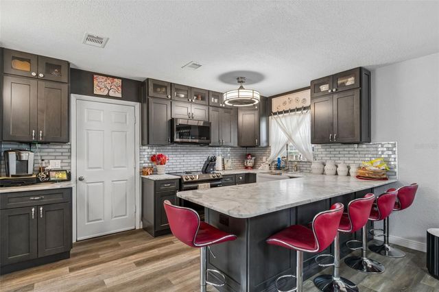 1409 NELSON AVENUE, Clearwater, FL 33755