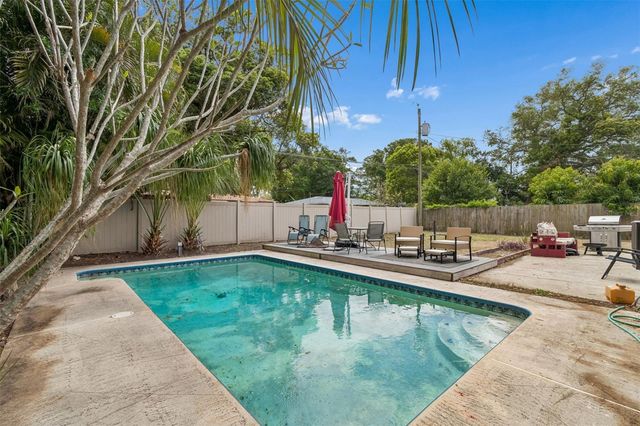 1409 NELSON AVENUE, Clearwater, FL 33755