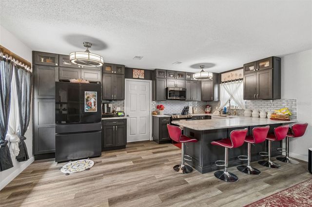 1409 NELSON AVENUE, Clearwater, FL 33755