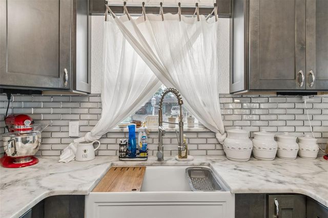 1409 NELSON AVENUE, Clearwater, FL 33755