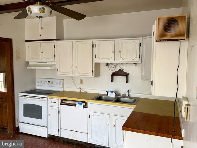 127 HIGHLAND AVE, Pennsville, NJ 08070