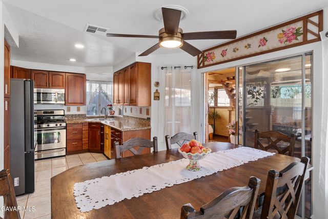 1631 Roseglen Place, Palmdale, CA 93550