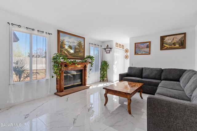 1631 Roseglen Place, Palmdale, CA 93550