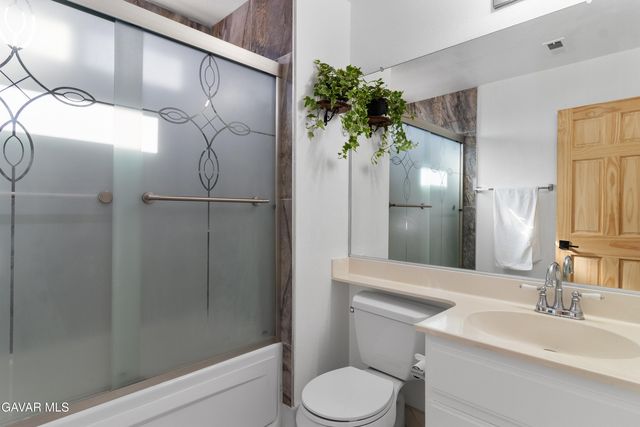 1631 Roseglen Place, Palmdale, CA 93550