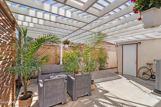 1631 Roseglen Place, Palmdale, CA 93550