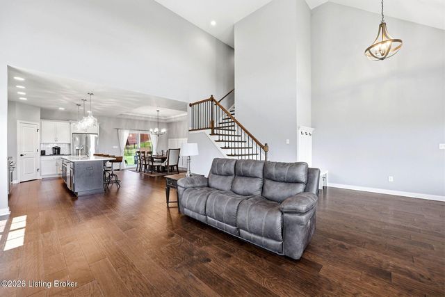 5801 Brentwood Dr, Crestwood, KY 40014