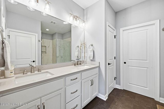 5801 Brentwood Dr, Crestwood, KY 40014