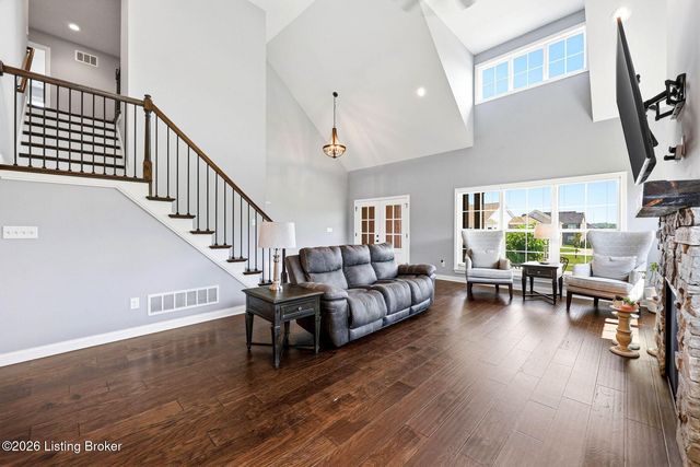 5801 Brentwood Dr, Crestwood, KY 40014