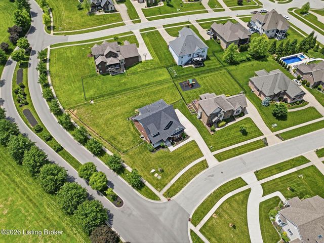 5801 Brentwood Dr, Crestwood, KY 40014