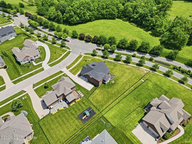 5801 Brentwood Dr, Crestwood, KY 40014