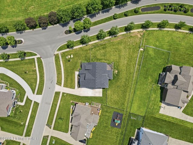 5801 Brentwood Dr, Crestwood, KY 40014