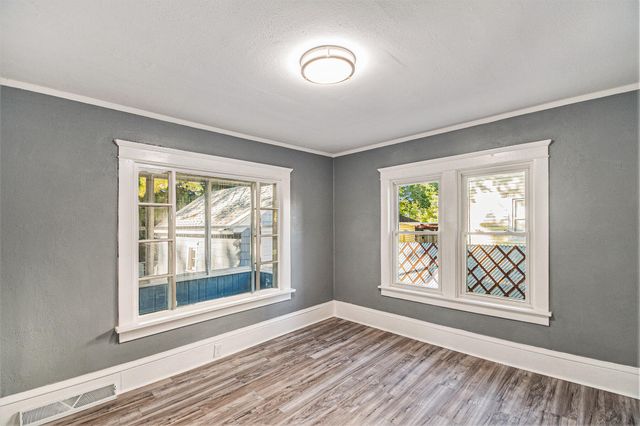 769 Randolph Street, Leoni Twp, MI 49203