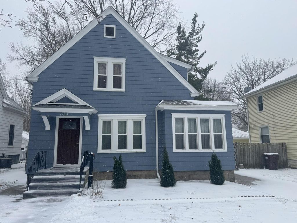 769 Randolph Street, Leoni Twp, MI 49203