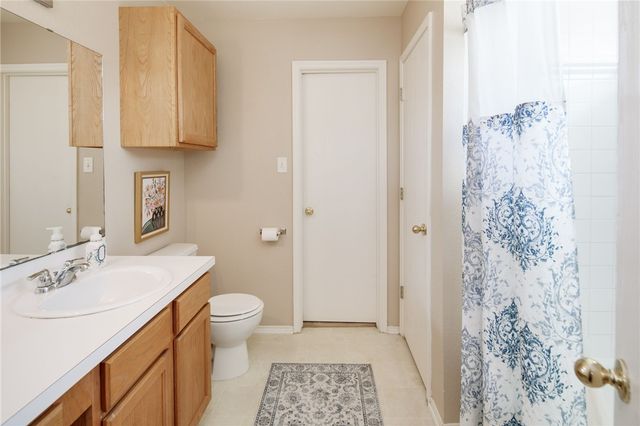 4325 Spring Garden Drive, College Station, TX 77845