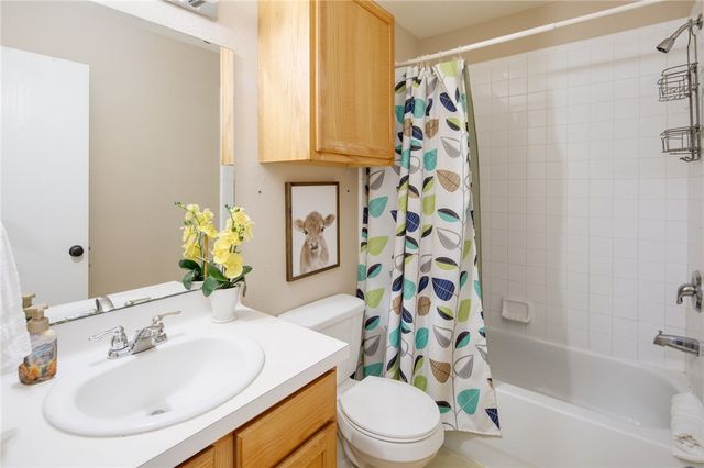 4325 Spring Garden Drive, College Station, TX 77845