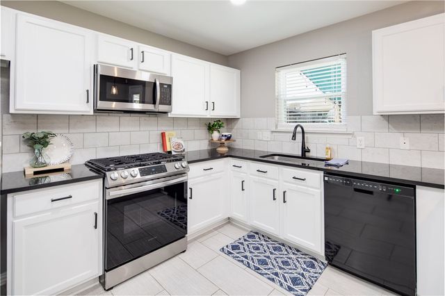 4325 Spring Garden Drive, College Station, TX 77845