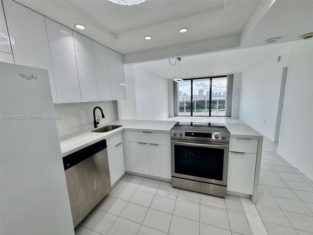 3675 N Country Club Dr 2007, Aventura, FL 33180
