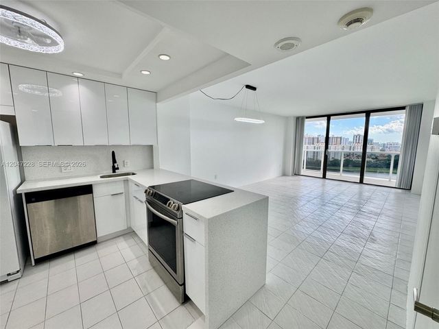 3675 N Country Club Dr 2007, Aventura, FL 33180